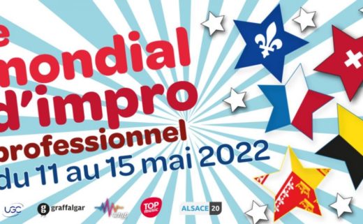 sur un fond strié bleu et blanc, les drapeaux québécois, suisse, belge, français et alsacien en forme d'étoiles avec le texte "mondial d'impromptues professionnel du 11 au 15 mai 2022"